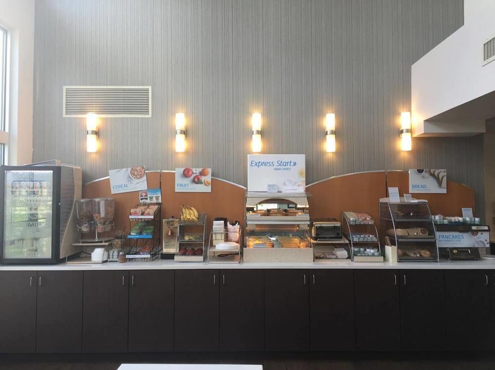 Holiday Inn Express & Suites East Wichita I-35 Andover By Ihg Extérieur photo